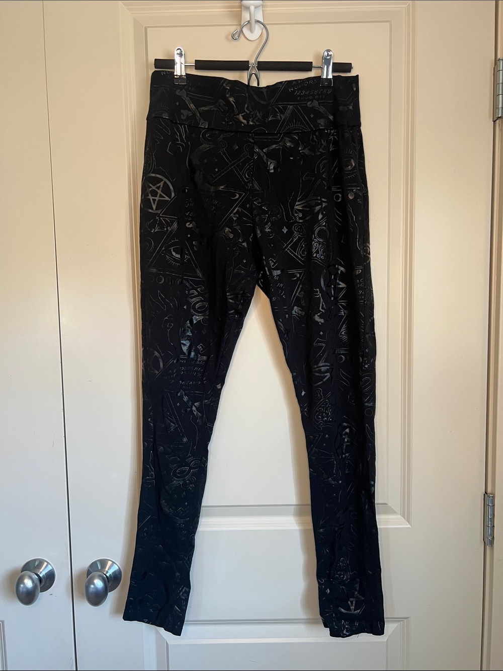 Killstar Grave Leggings - Picture 4 of 7